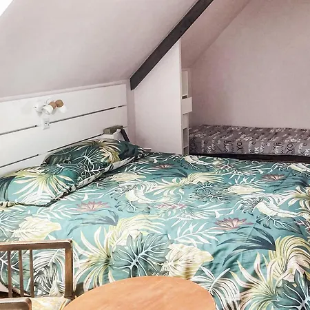 2 Bedroom Amazing In Janville Semesterbostad Janville (Calvados)