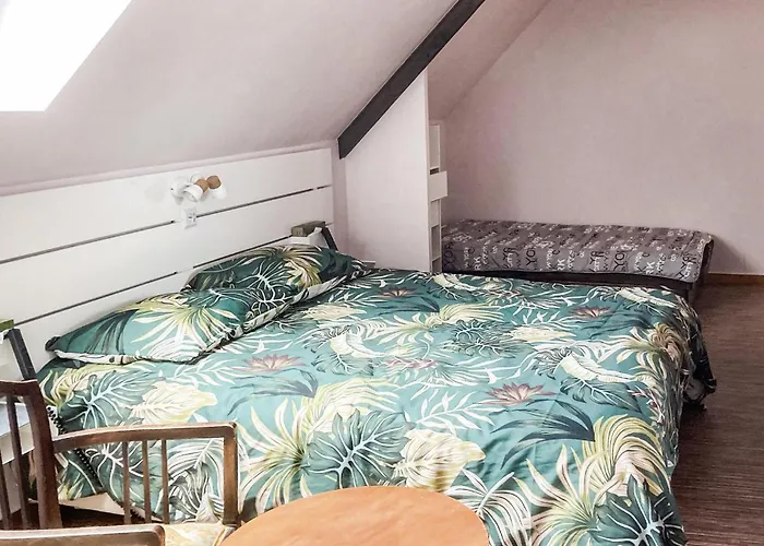 2 Bedroom Amazing In Janville Feriehus Janville (Calvados)