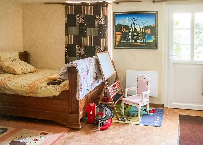 2 Bedroom Amazing In Janville *