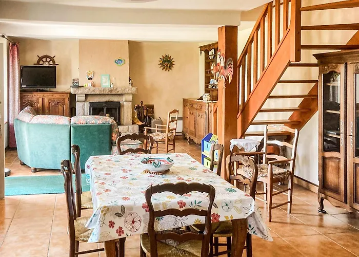 2 Bedroom Amazing In Janville * Janville (Calvados)